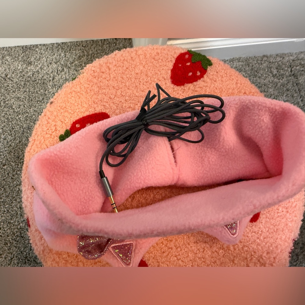 CozyPhones Over The Ear Headband Headphones - Kids Headphones Volume Limited - Picture 3 of 3